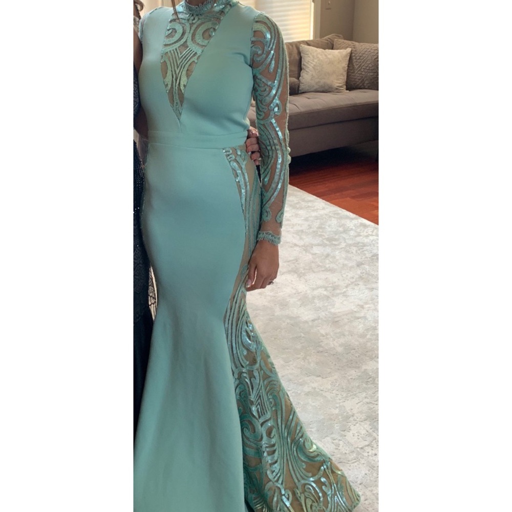 Walter Mendez gown